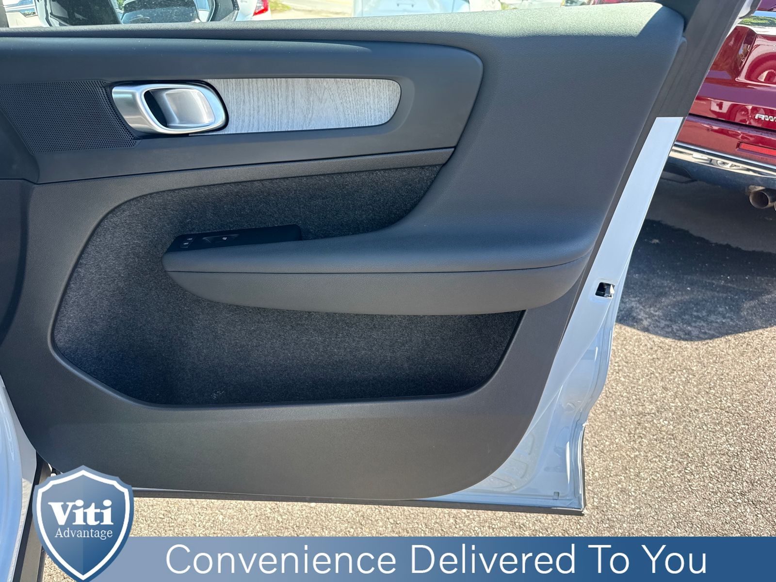 2026 Volvo XC40 Plus - Photo 29