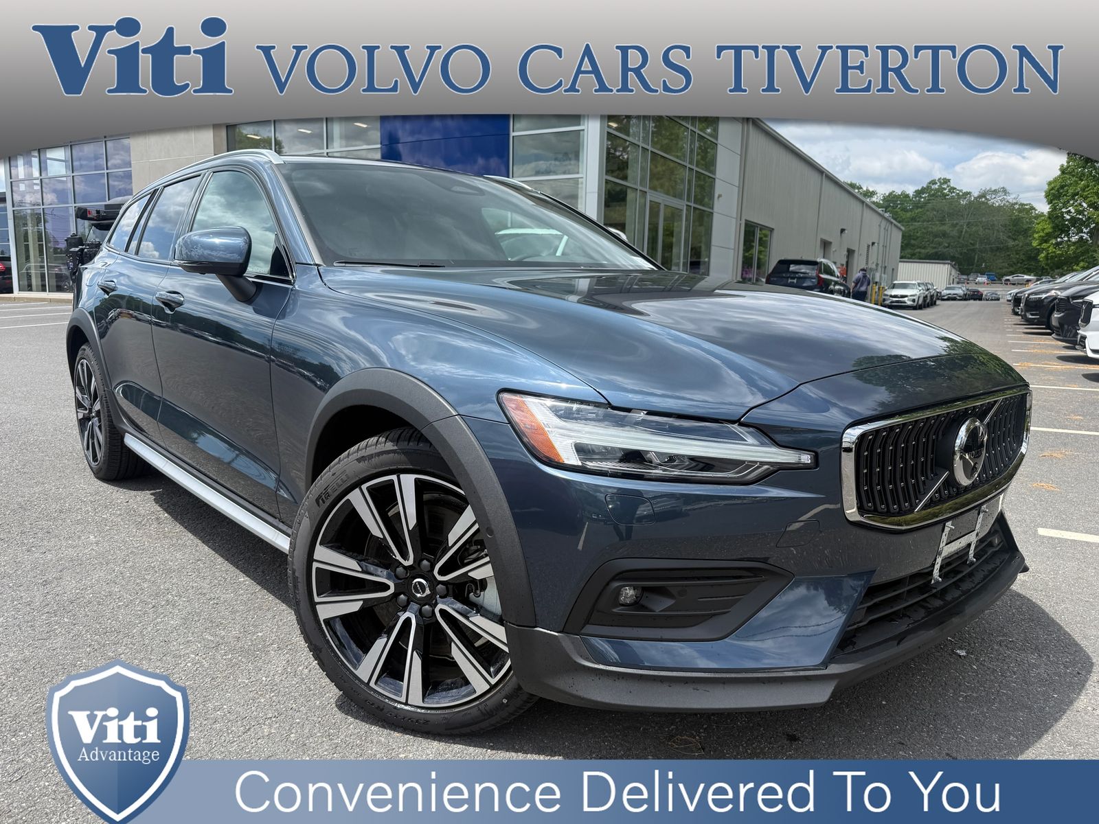 2026 Volvo V60 Cross Country B5 Ultra AWD's photo