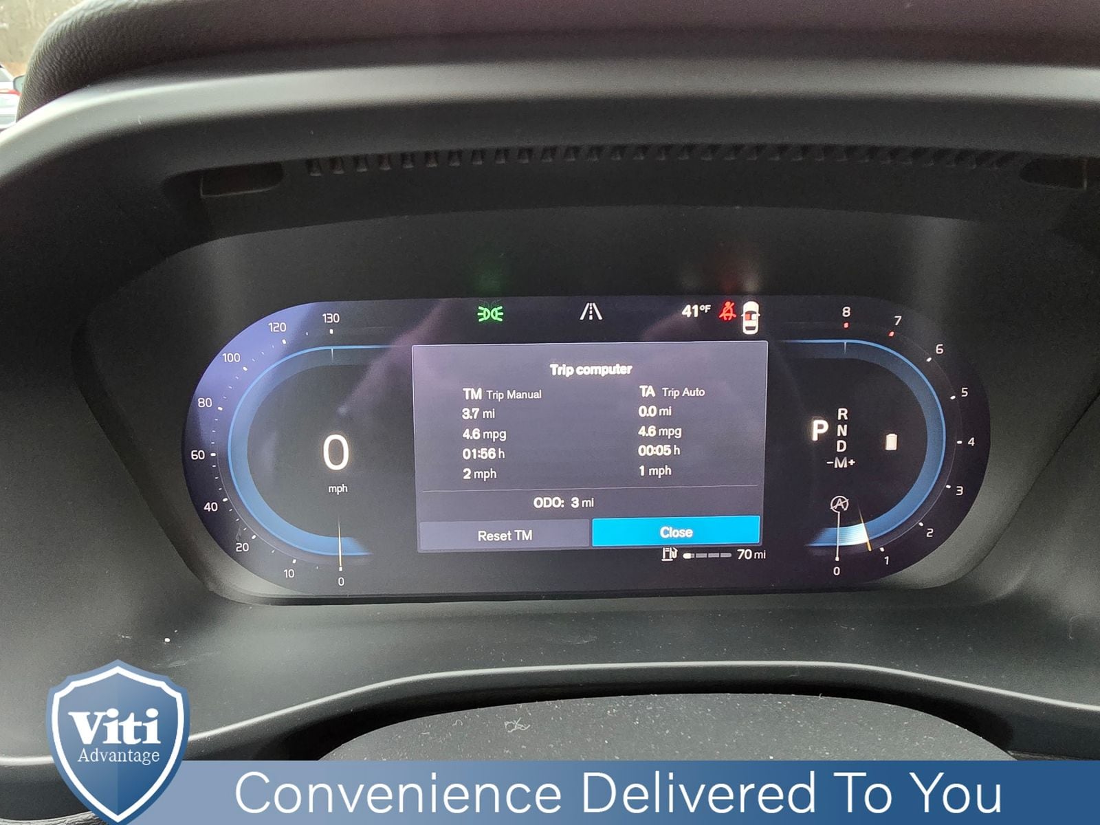 2025 Volvo XC40 Plus - Photo 14