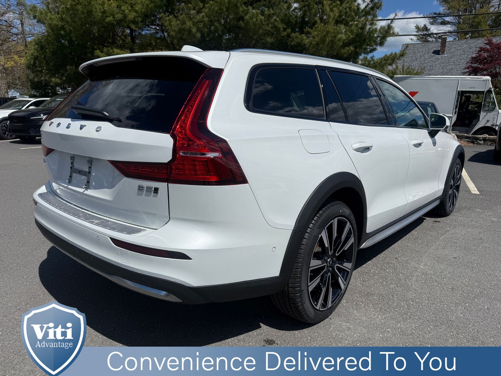 2026 Volvo V60 Cross Country Ultra - Photo 8