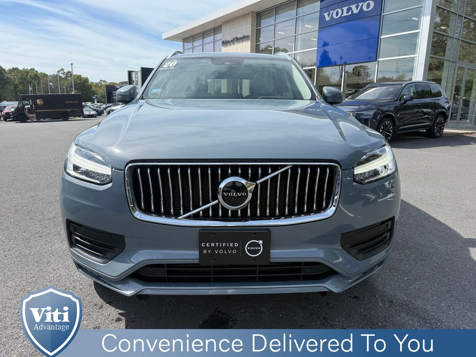 2020 Volvo XC90 T5 Momentum photo 2