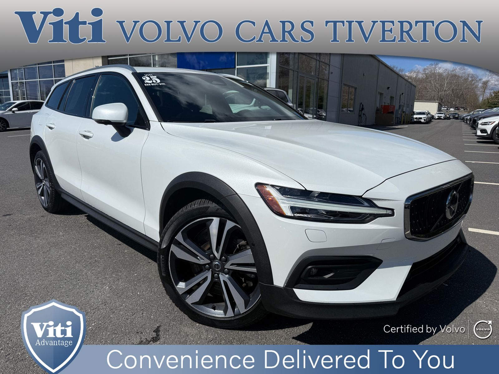 2025 Volvo V60 Cross Country B5 Plus Wagon