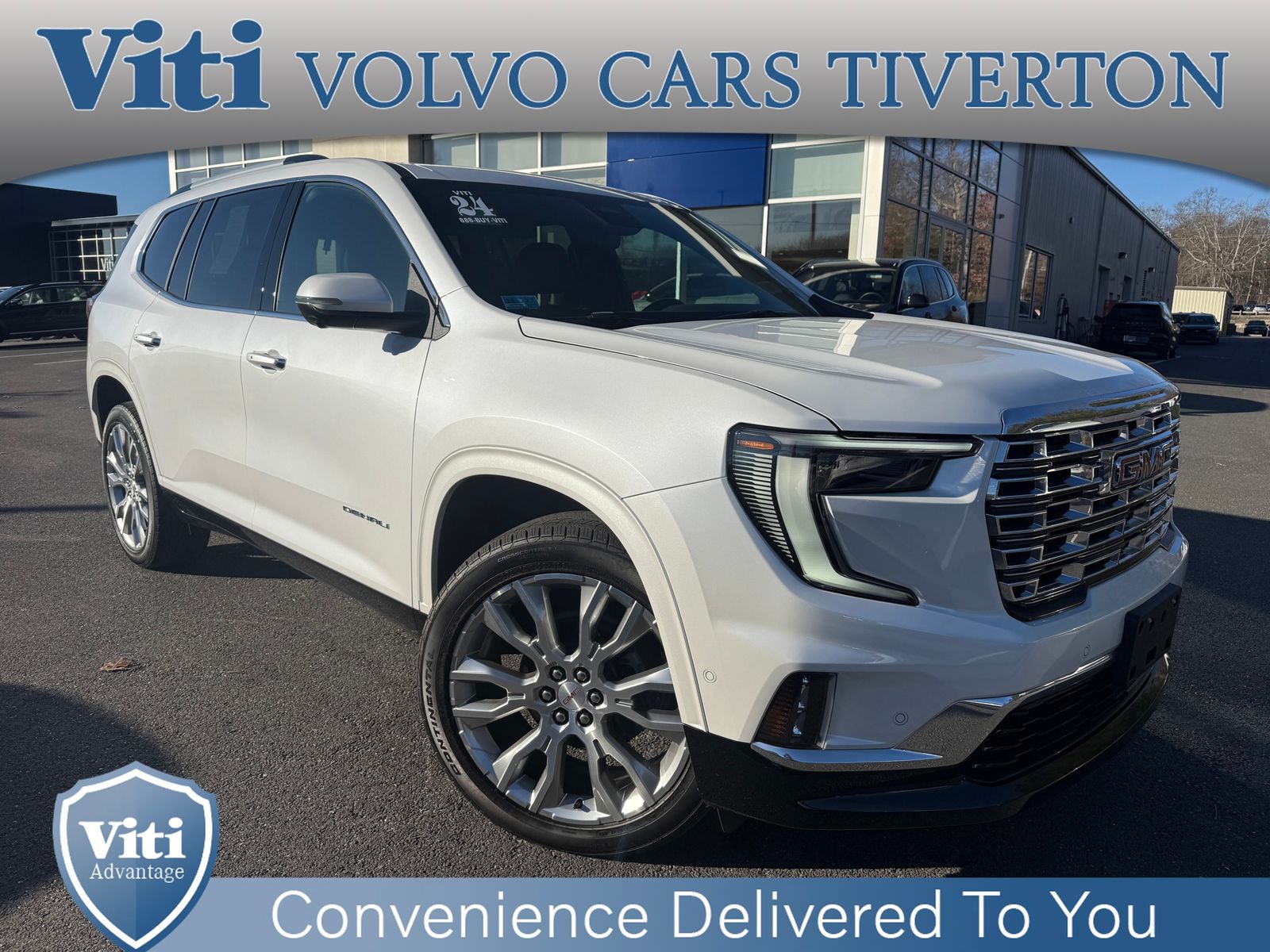 2024 GMC Acadia Denali's photo