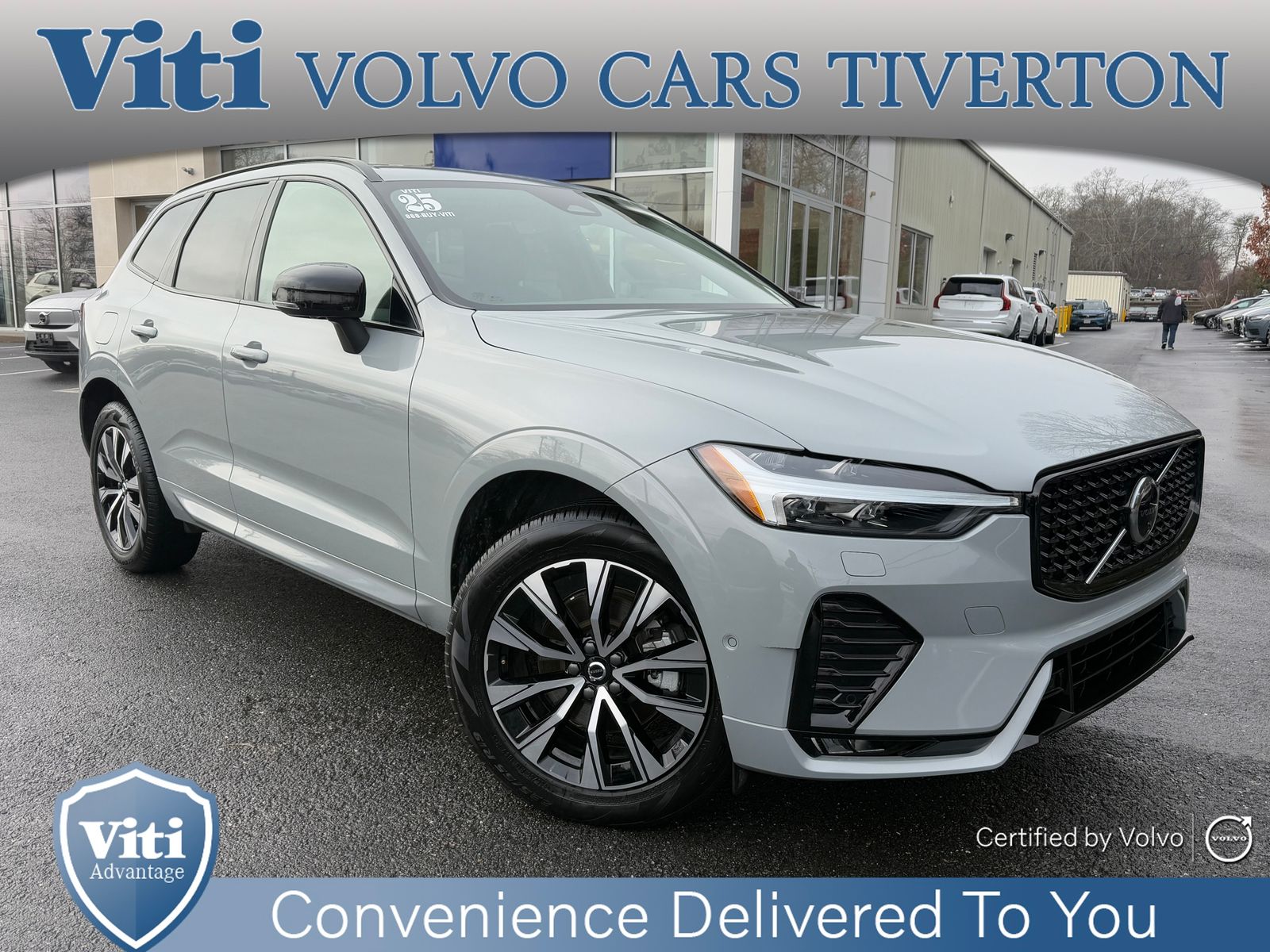 2025 Volvo XC60 Plus's photo