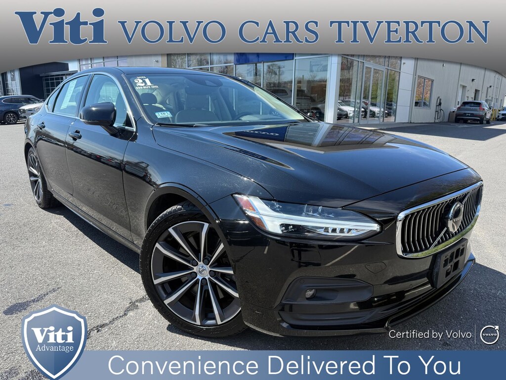 Used 2021 Volvo S90 T6 Momentum Sedan