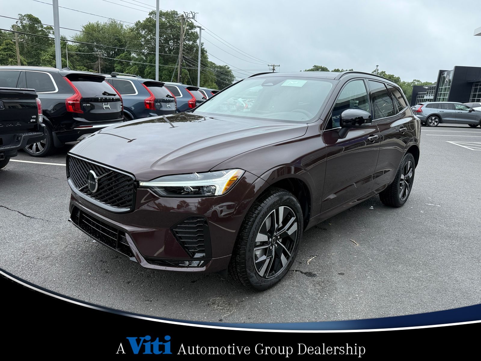 2026 Volvo XC60 B5 Core photo 2