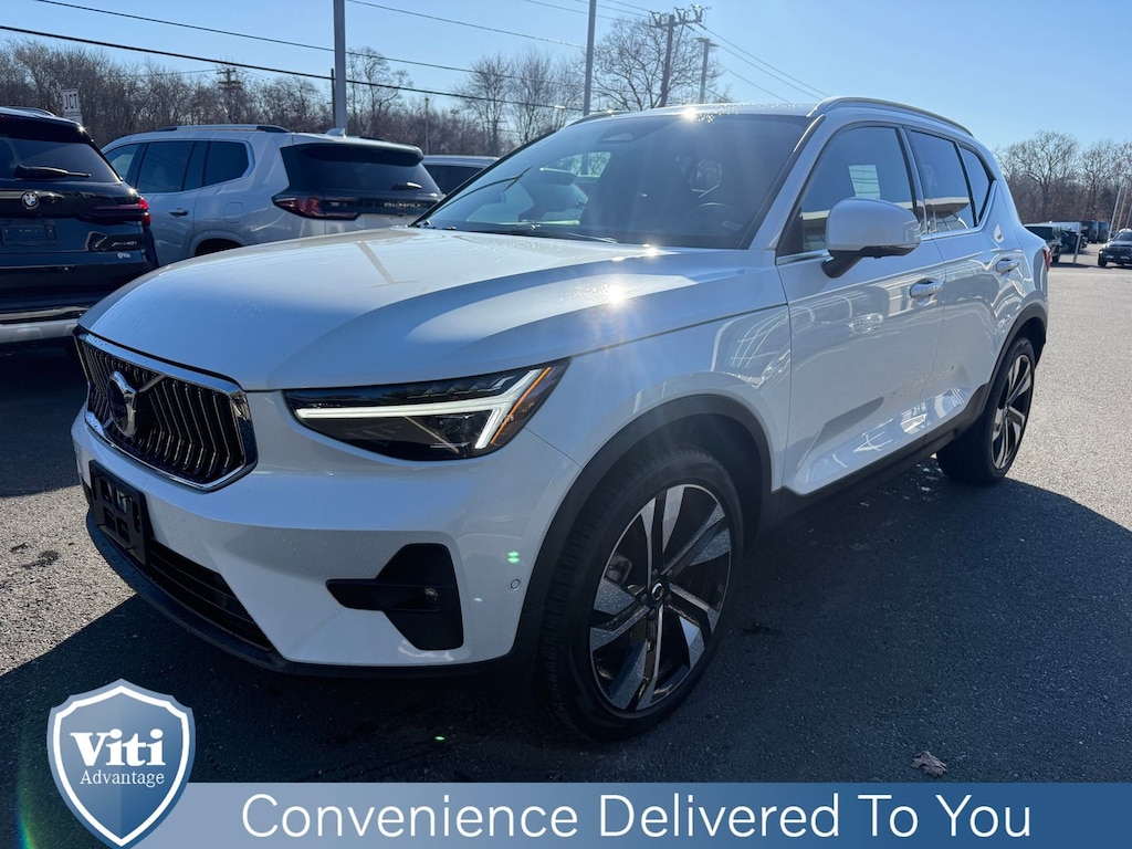 Certified 2024 Volvo XC40 B5 Ultimate Bright SUV