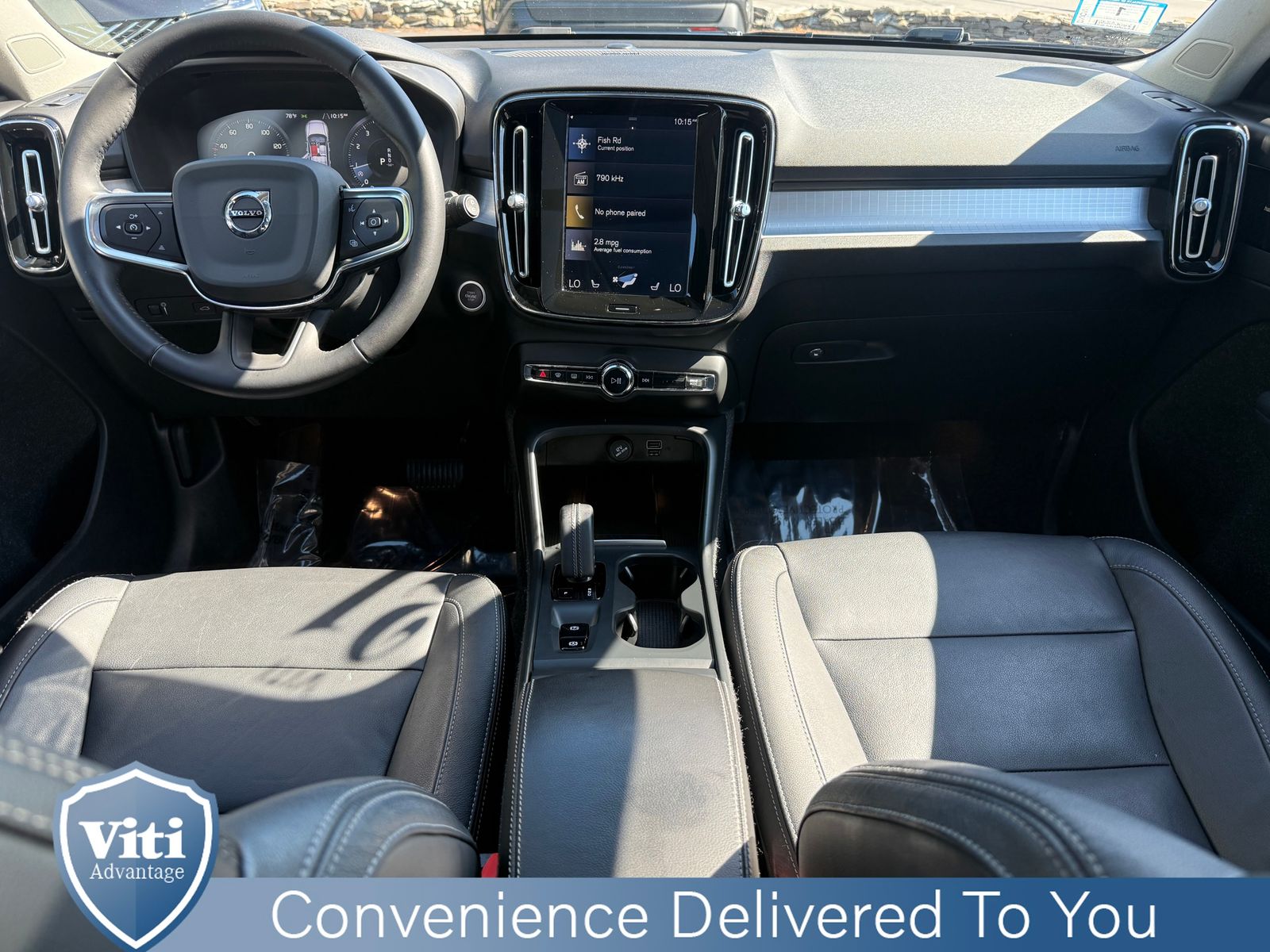Used 2021 Volvo XC40 Momentum with VIN YV4162UK6M2408617 for sale in Tiverton, RI