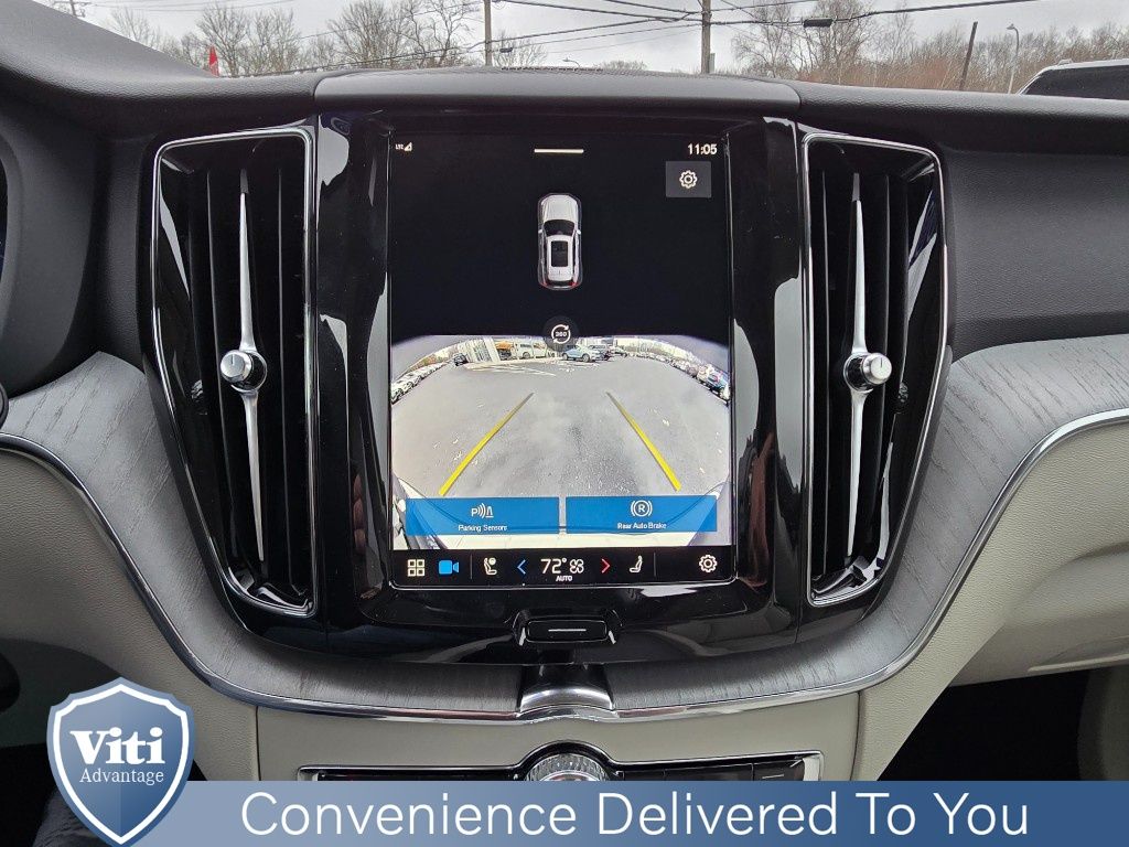 2025 Volvo XC60 Plus - Photo 15