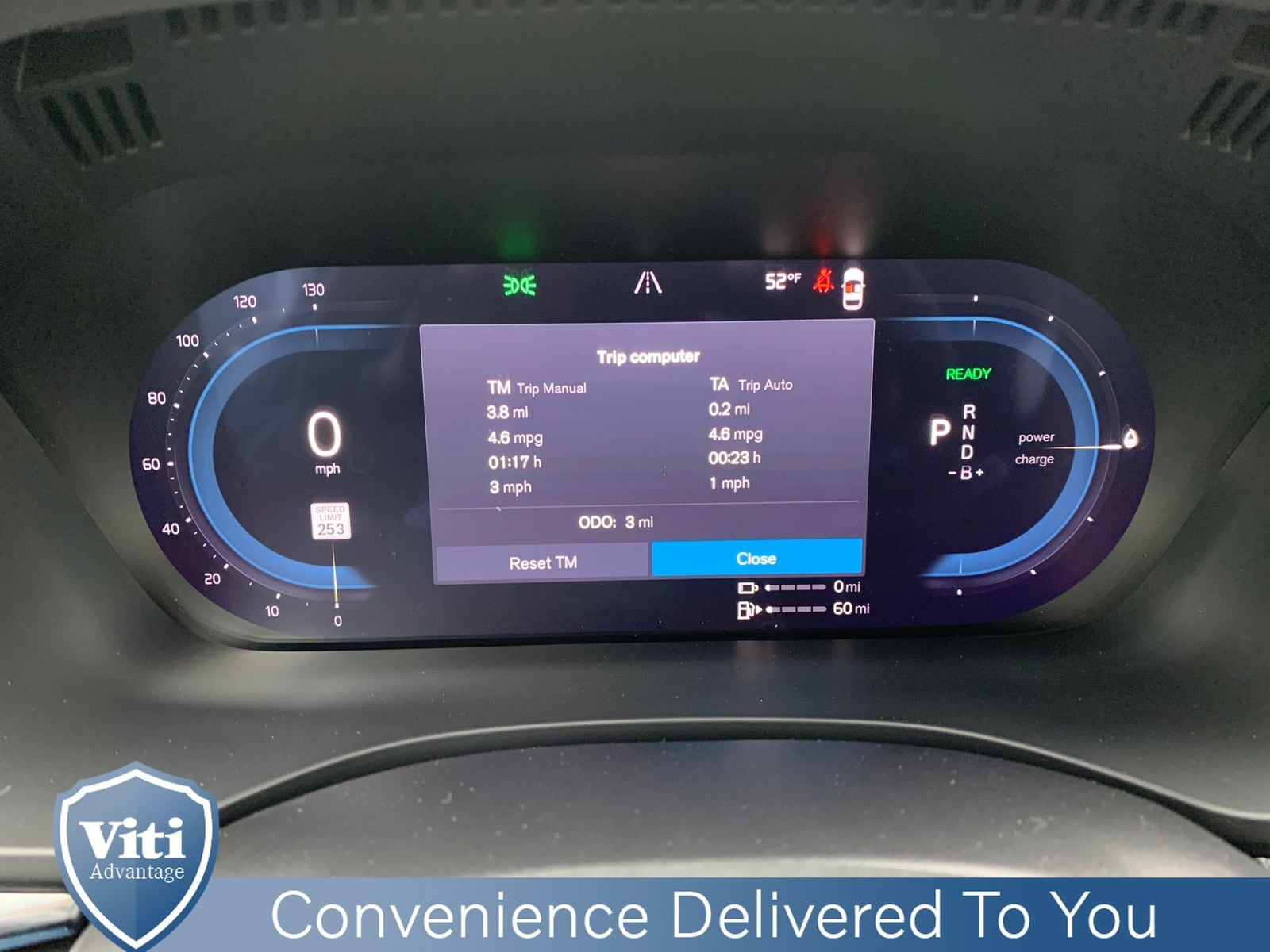 2025 Volvo XC60 Plus - Photo 15