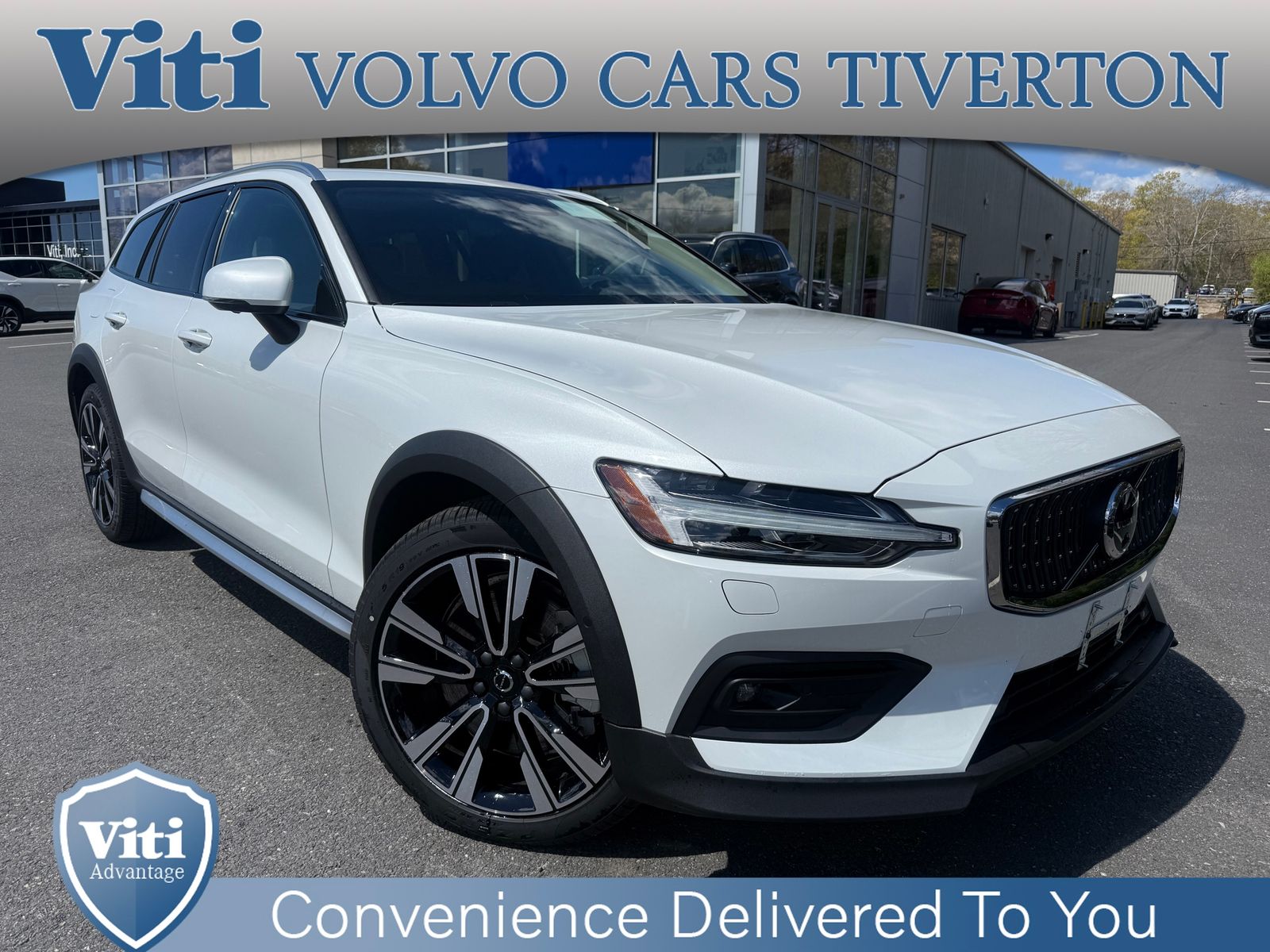2026 Volvo V60 Cross Country B5 Ultra AWD's photo