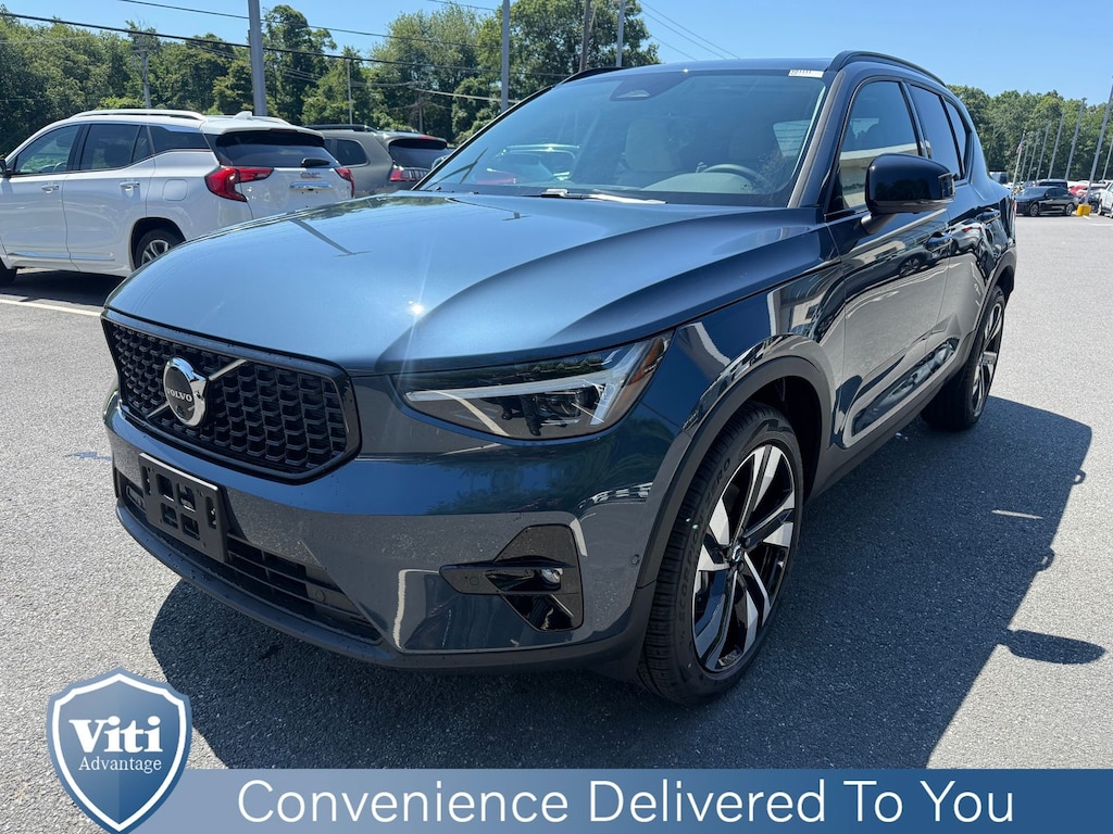 New 2026 Volvo XC40 B5 Ultra SUV
