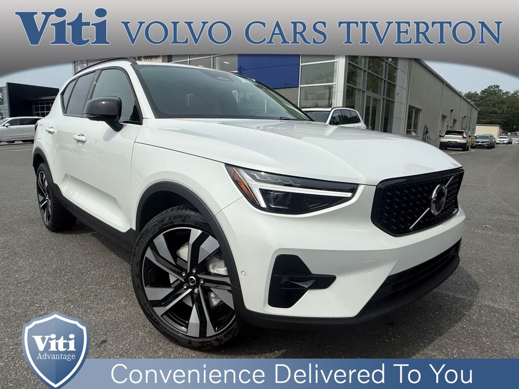 New 2026 Volvo XC40 B5 Ultra SUV