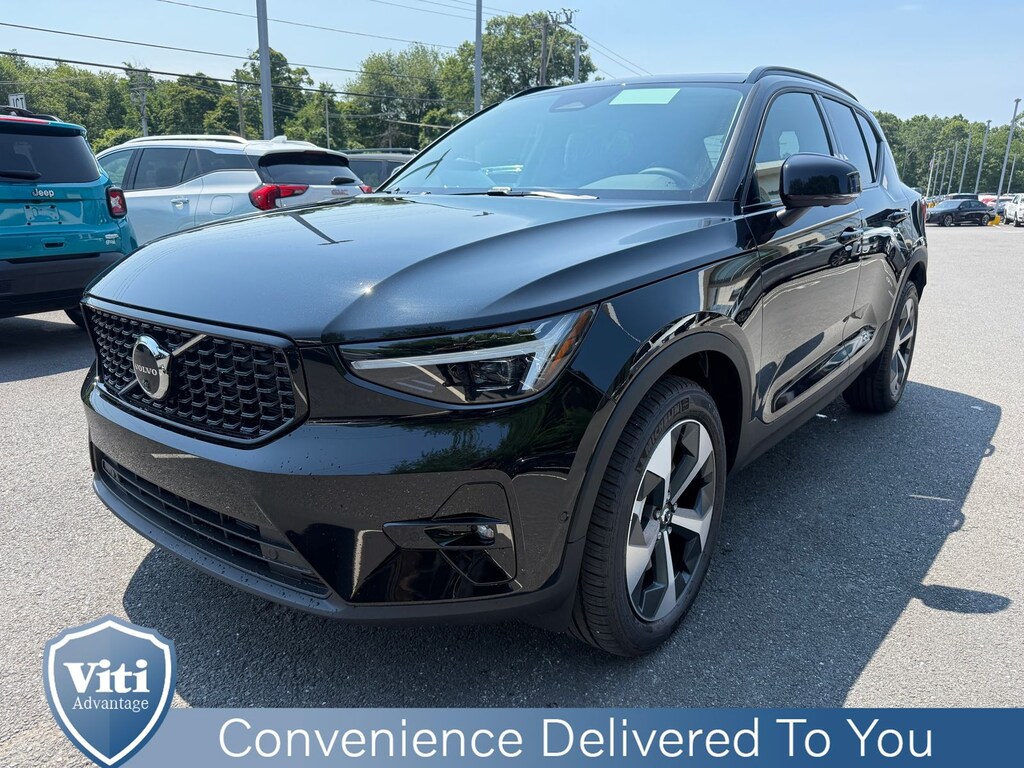 New 2026 Volvo XC40 B5 Plus SUV