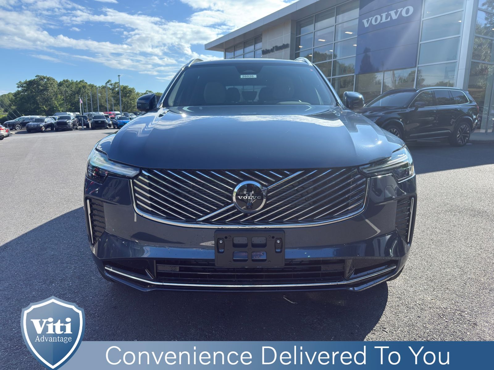 2026 Volvo XC90 Plus Black Edition photo 3
