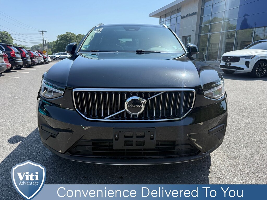 Used 2025 Volvo XC40 B5 Core Bright Theme SUV