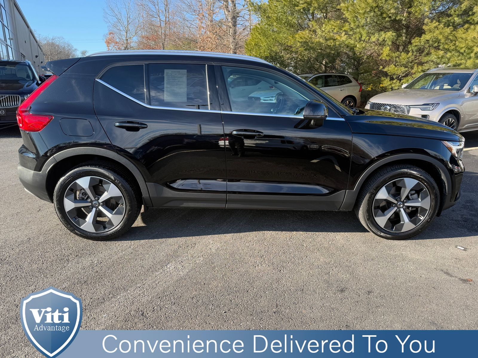 2025 Volvo XC40 Core - Photo 9