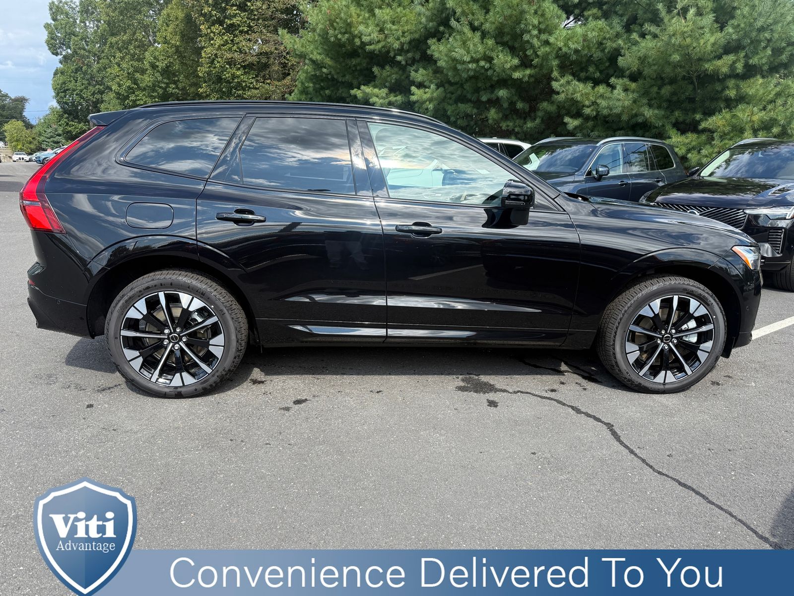 2026 Volvo XC60 Plus - Photo 9