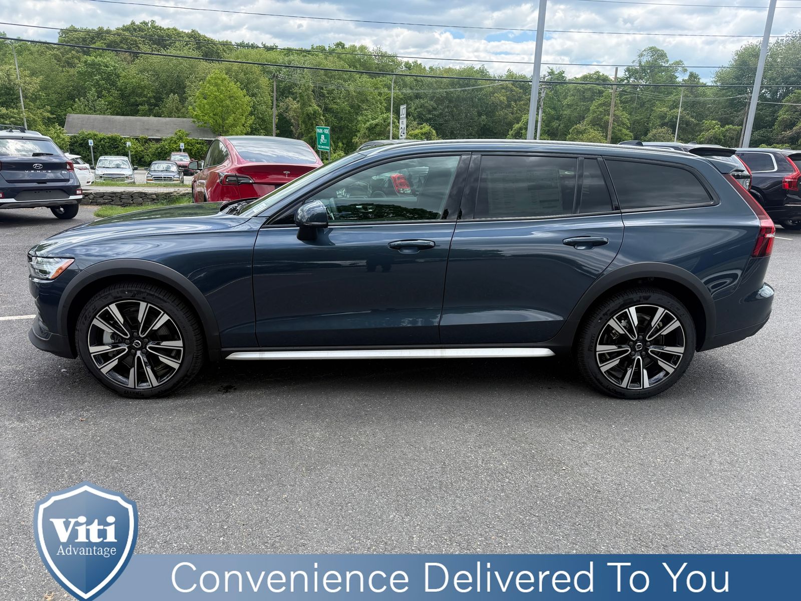 2026 Volvo V60 Cross Country Ultra - Photo 5