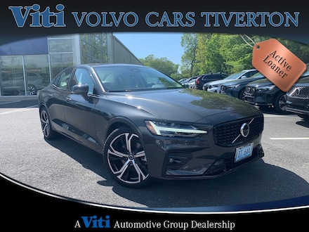 2024 Volvo S60 B5 Plus Dark Sedan