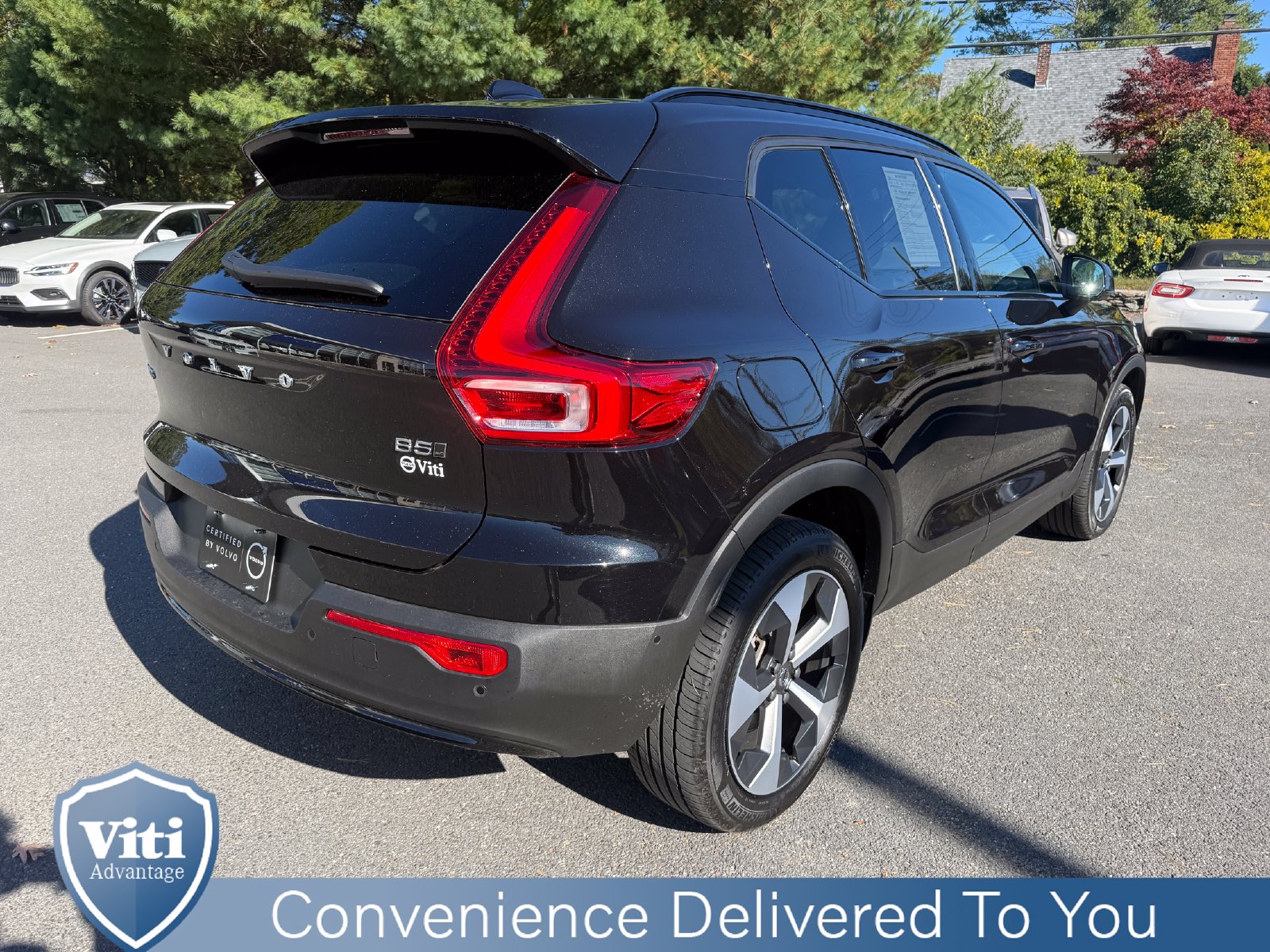 2026 Volvo XC40 Plus - Photo 8