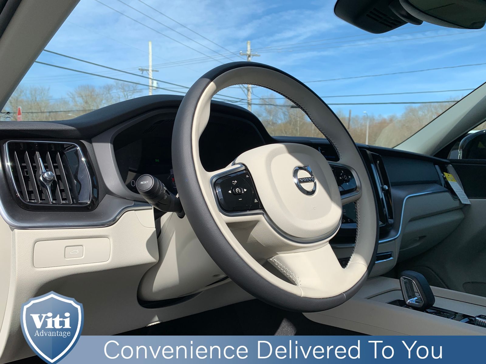 2025 Volvo XC60 Core - Photo 11