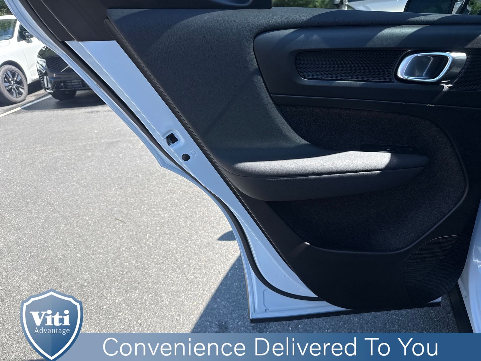 2026 Volvo XC40 Plus - Photo 20