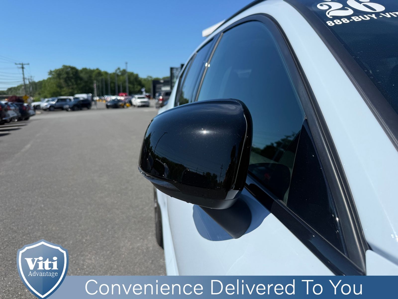 2026 Volvo XC40 Plus - Photo 10