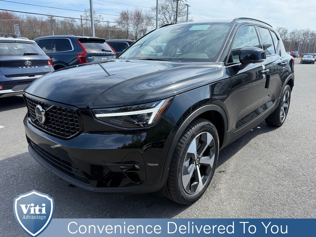 New 2026 Volvo XC40 B5 Plus SUV
