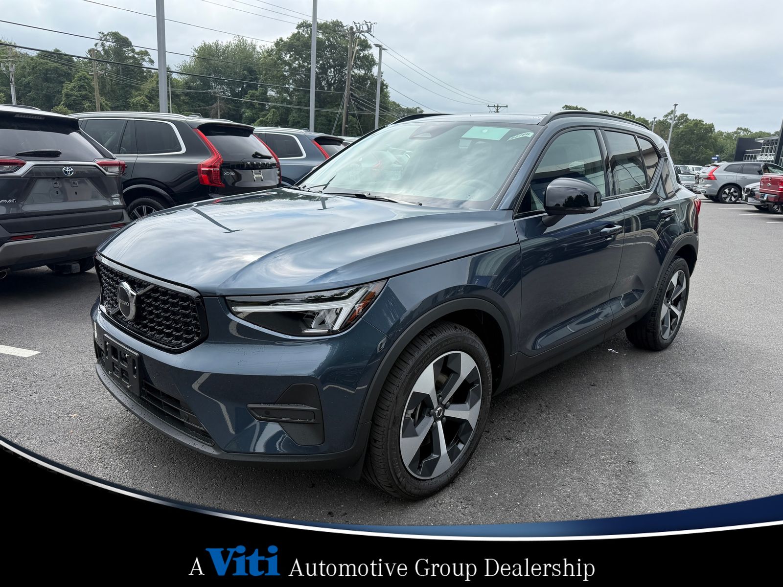 2026 Volvo XC40 AWD Plus photo 4