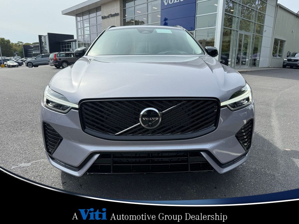 New 2026 Volvo XC60 B5 Plus SUV