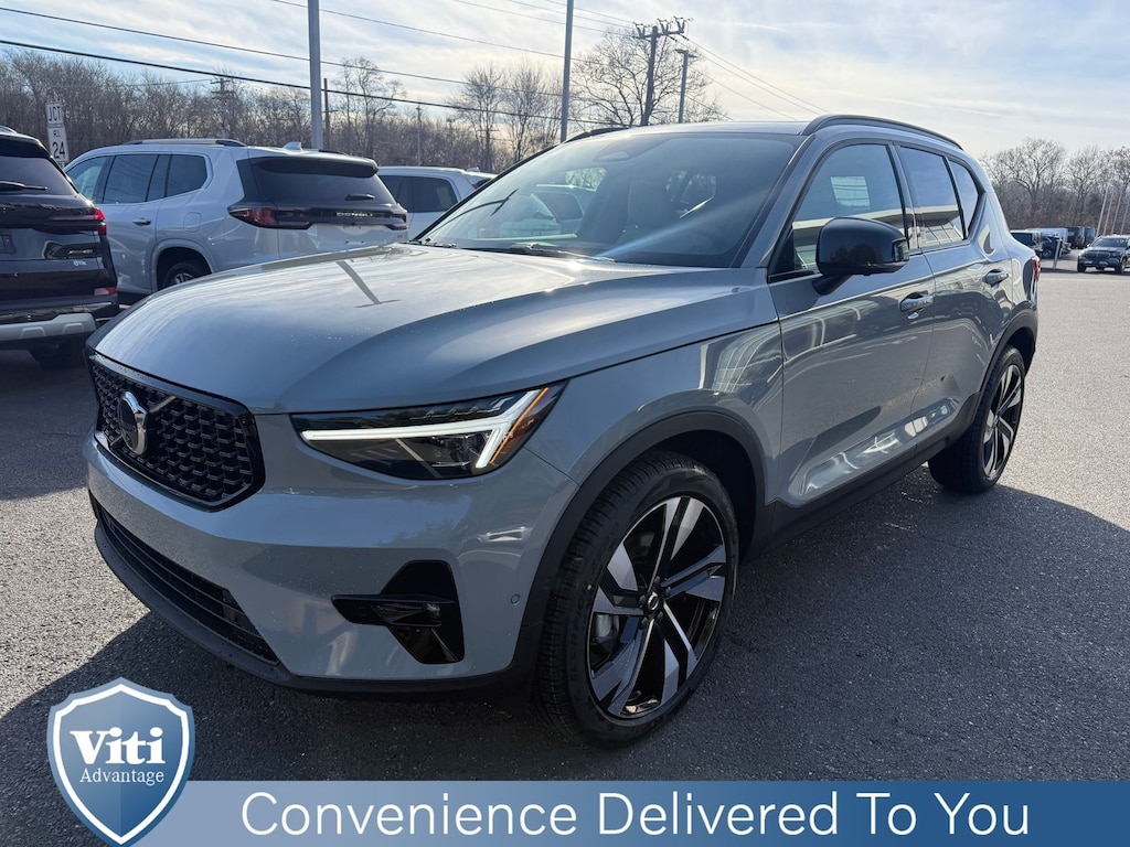 New 2026 Volvo XC40 B5 Ultra SUV