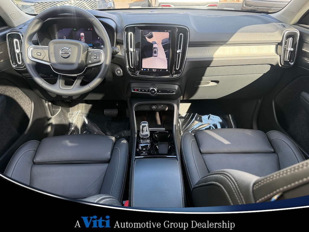 Certified 2024 Volvo XC40 B5 Plus Bright SUV