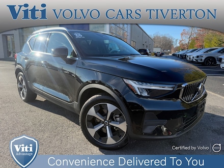 2025 Volvo XC40 B5 Core Bright Theme SUV