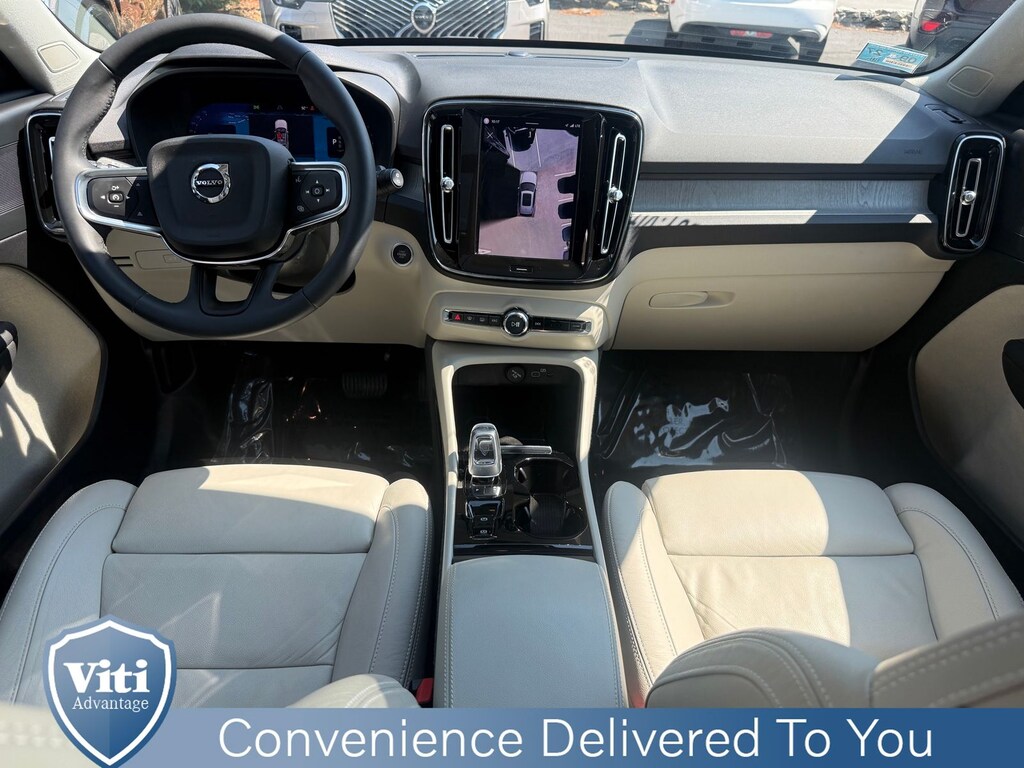 Used 2024 Volvo XC40 B5 Plus Bright SUV