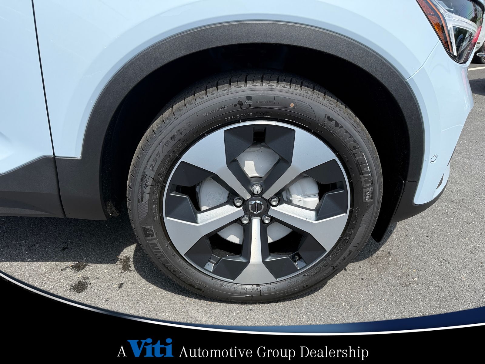 2026 Volvo XC40 Plus - Photo 10