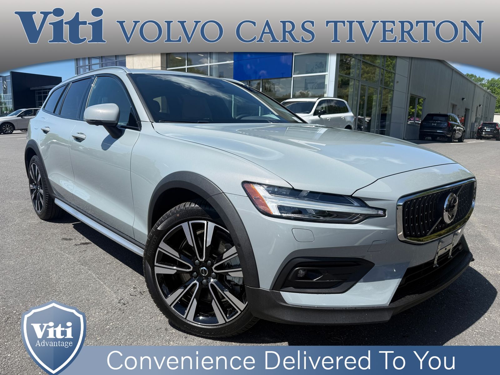 2026 Volvo V60 Cross Country B5 Ultra AWD's photo