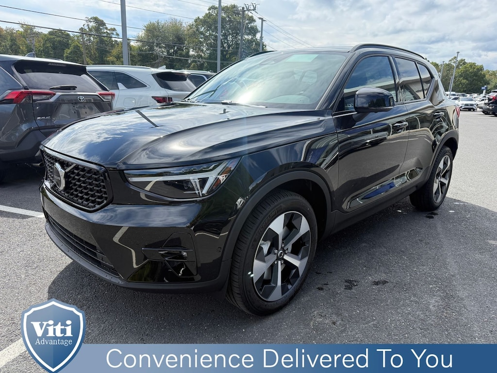 New 2026 Volvo XC40 B5 Plus SUV