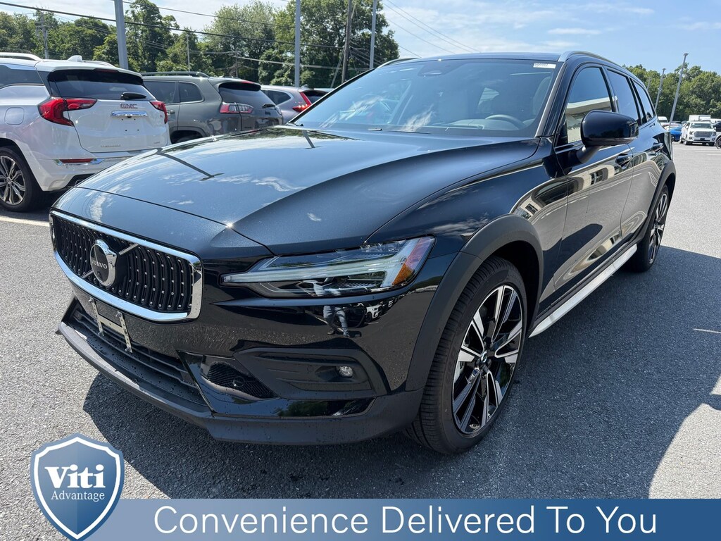 New 2026 Volvo V60 Cross Country B5 Ultra Wagon