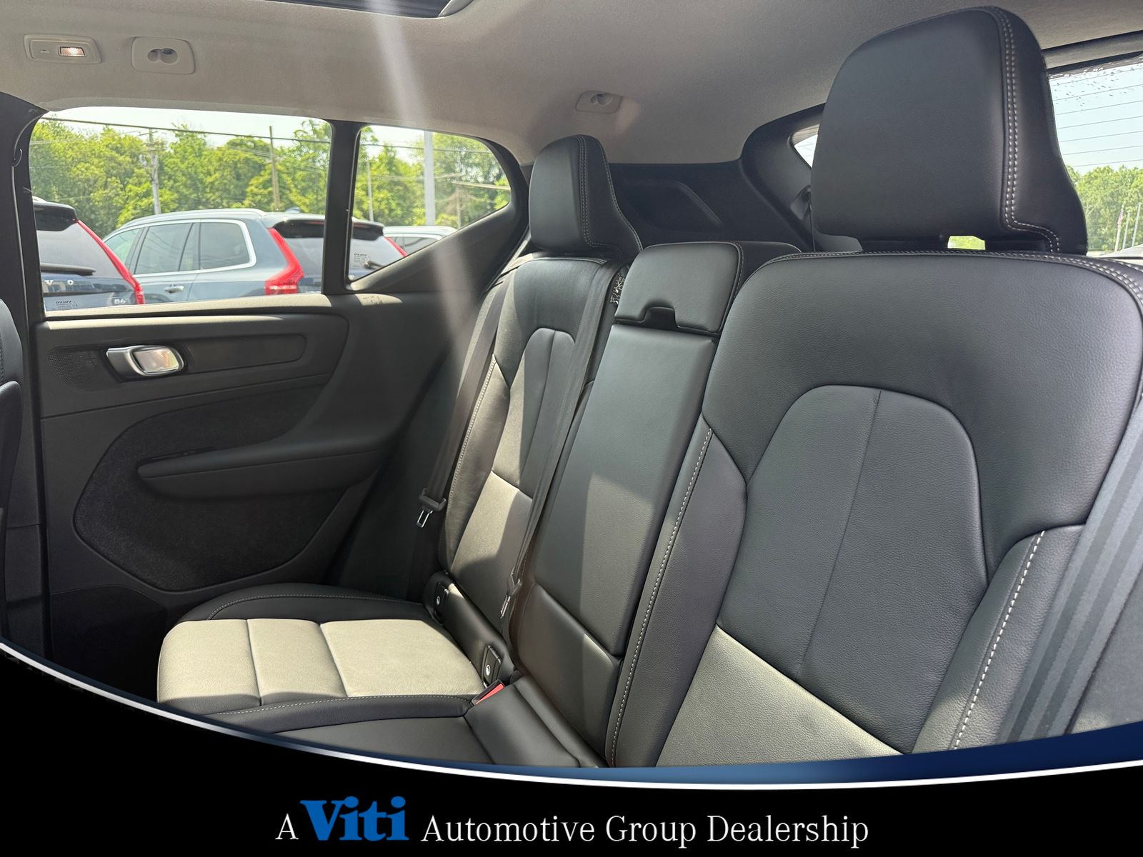 2026 Volvo XC40 Plus - Photo 15