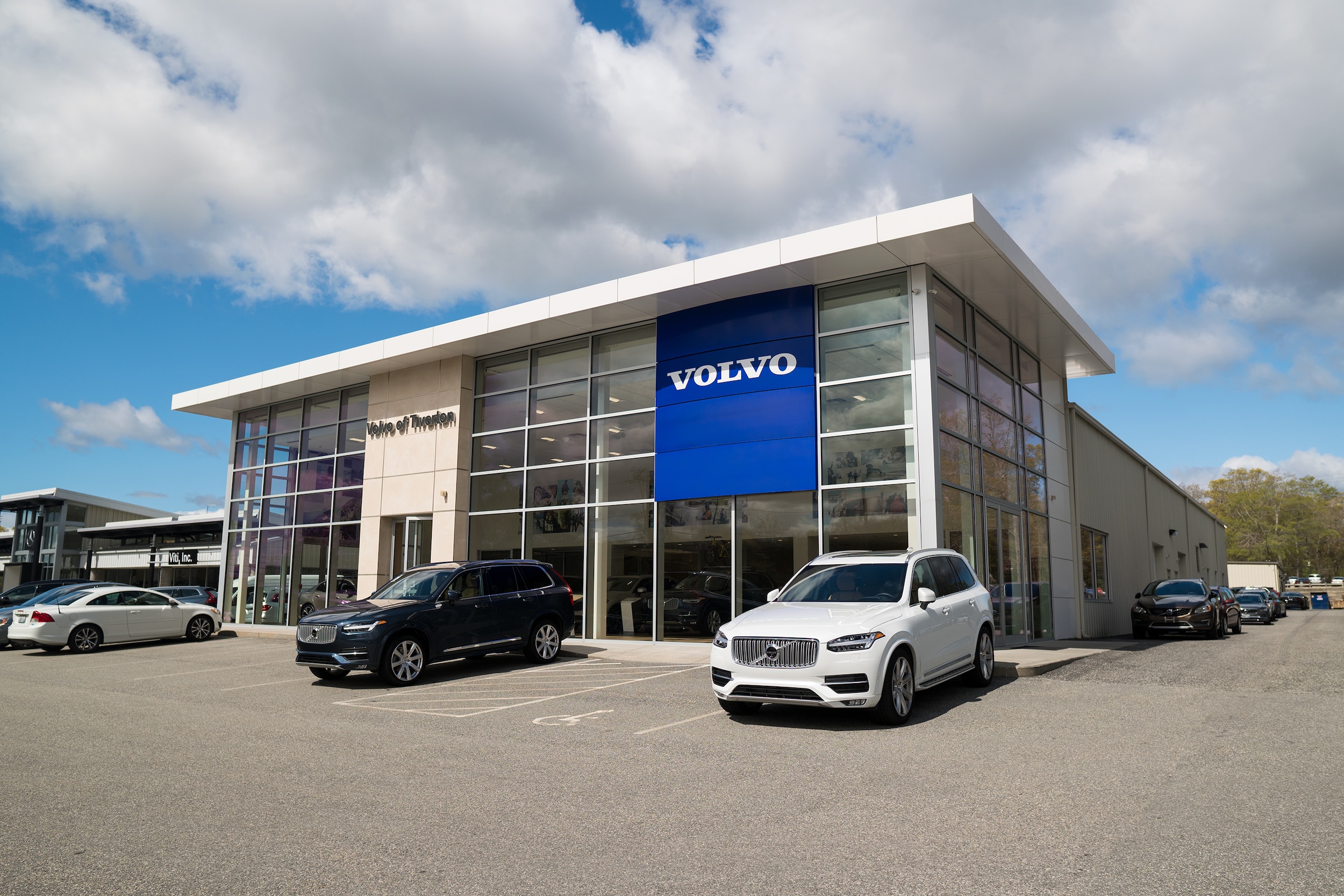 Viti Volvo Cars Tiverton Volvo Dealership in Tiverton, RI