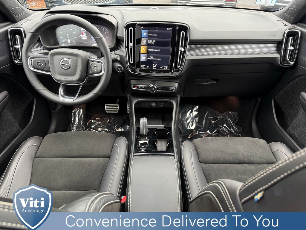 Used 2022 Volvo XC40 T5 AWD R-Design SUV