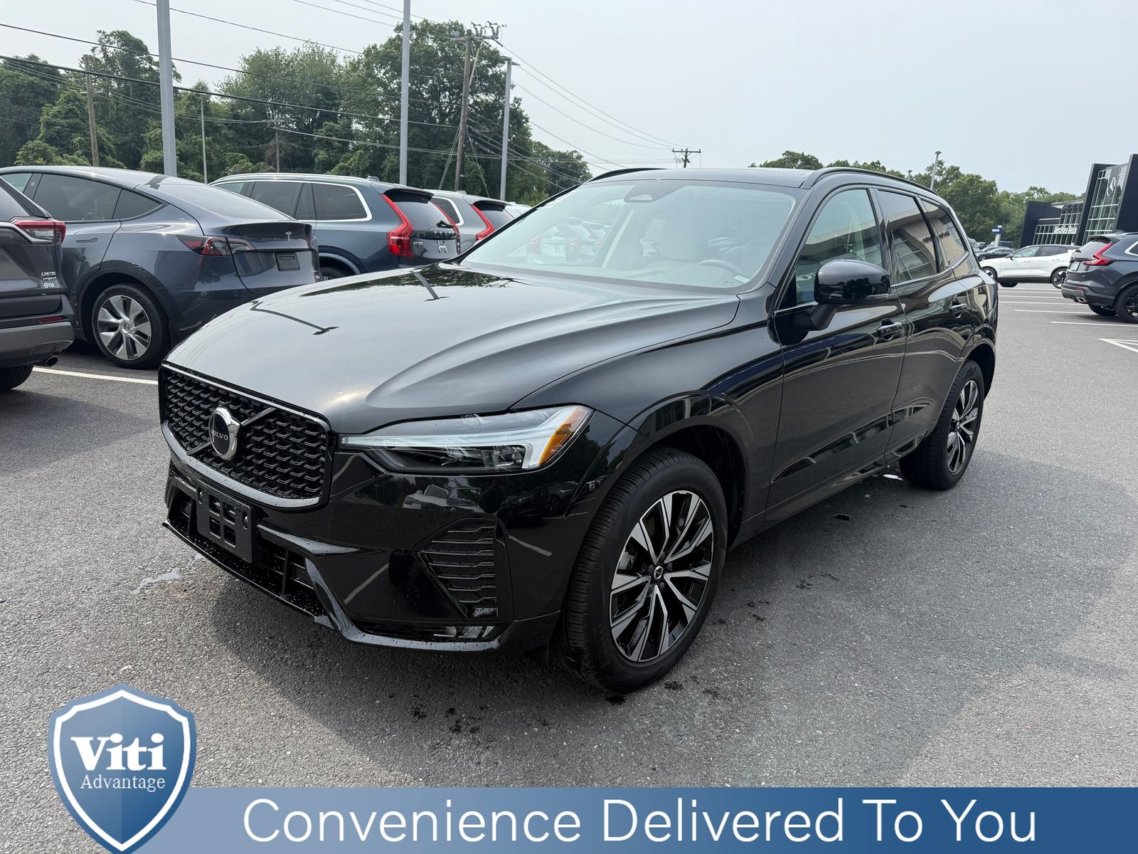 2024 Volvo XC60 B5 Core photo 3