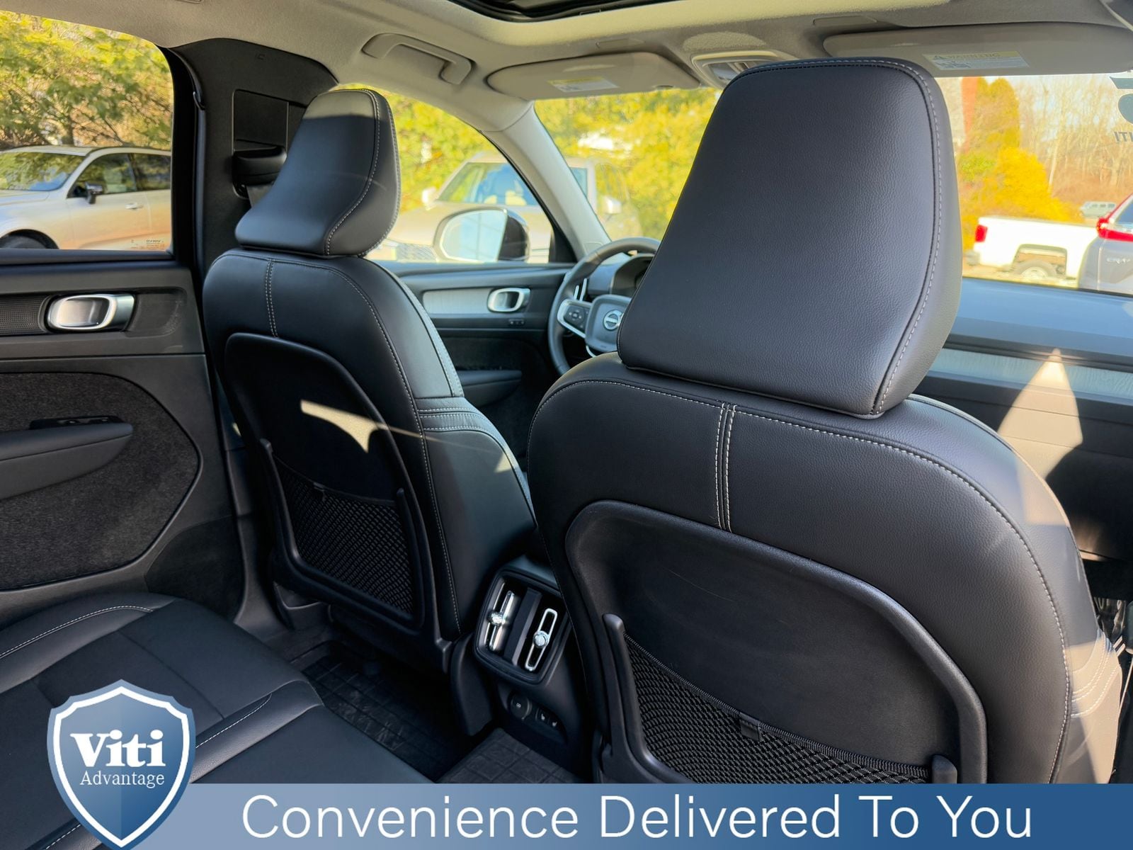 2025 Volvo XC40 Core - Photo 27