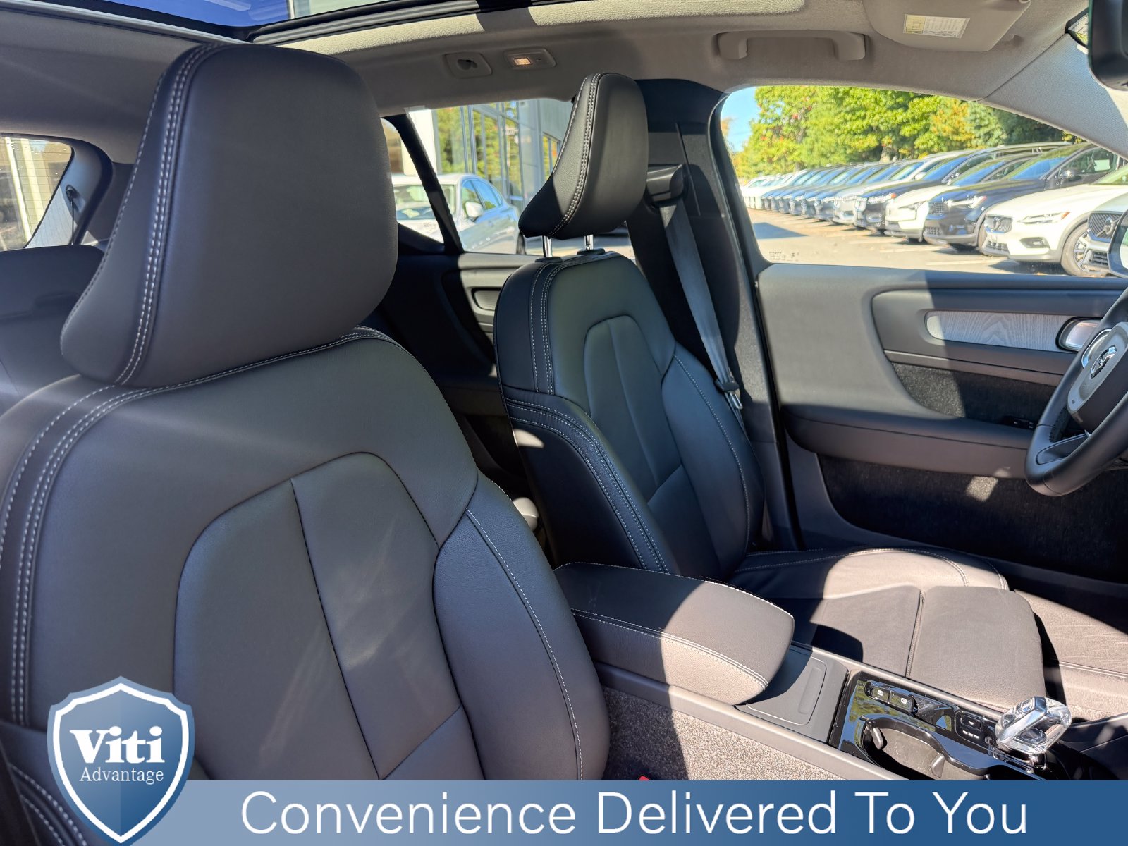 2026 Volvo XC40 Plus - Photo 30