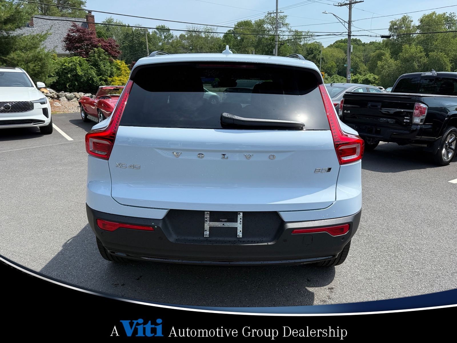 2026 Volvo XC40 Plus - Photo 7
