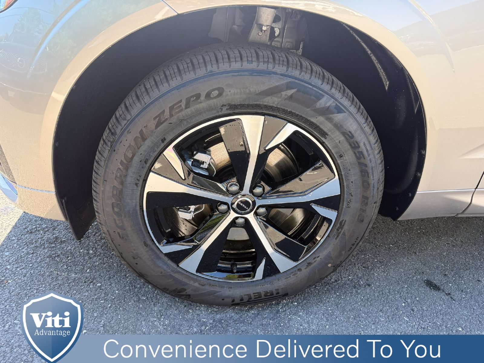 2026 Volvo XC60 Core - Photo 10