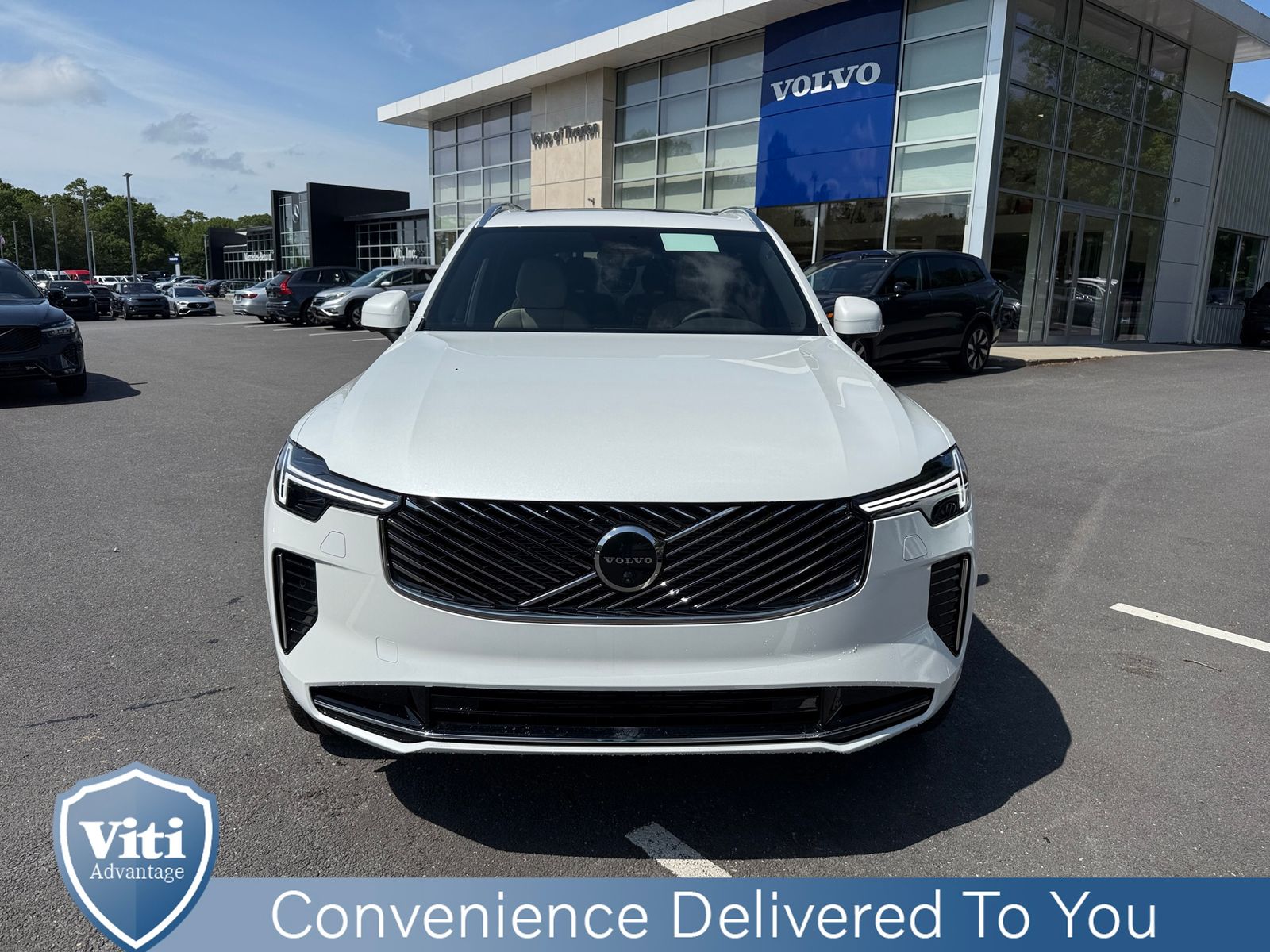 2026 Volvo XC90 Plus photo 3