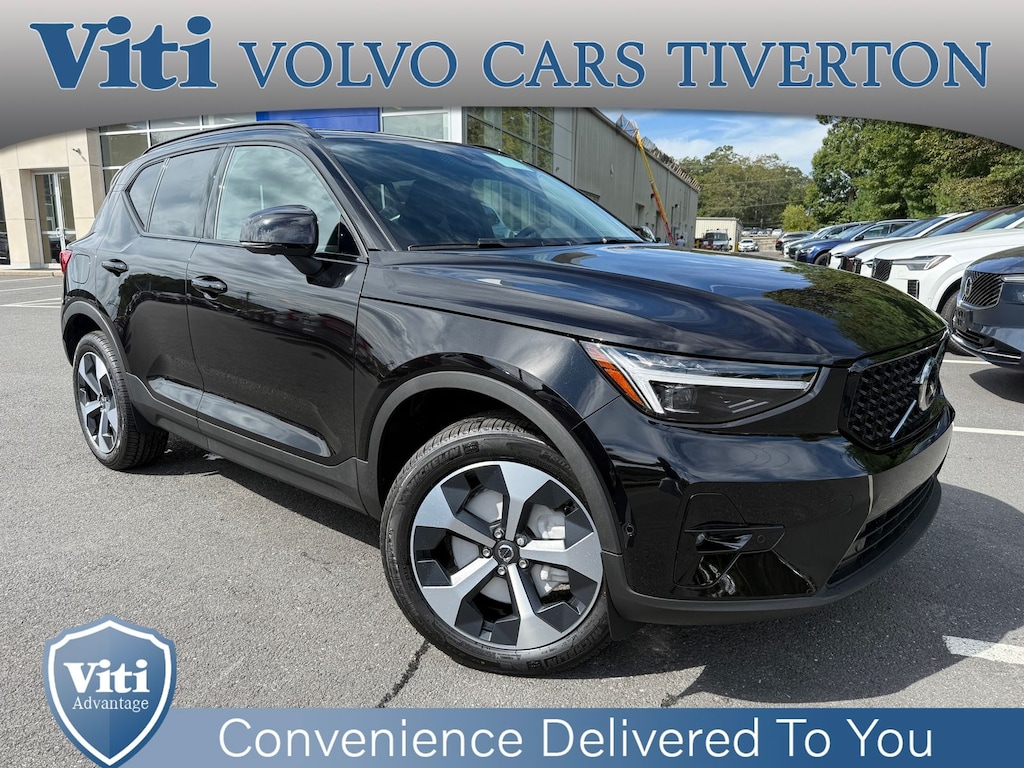 New 2026 Volvo XC40 B5 Plus SUV