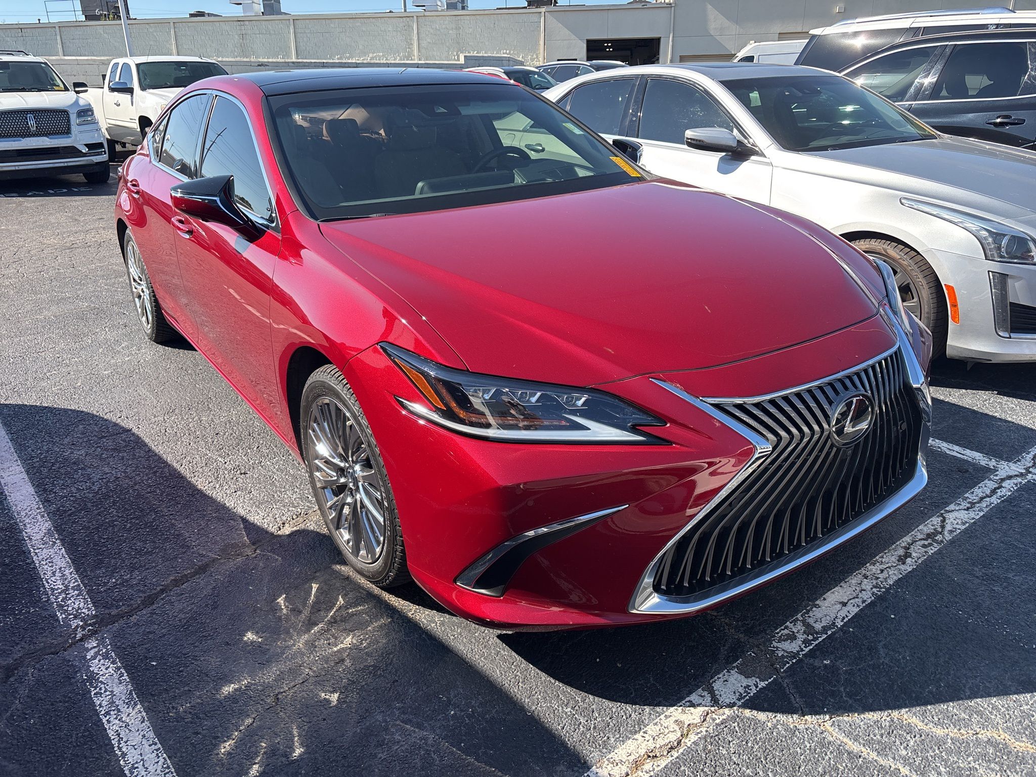2019 Lexus ES 350 Ultra Luxury photo 3